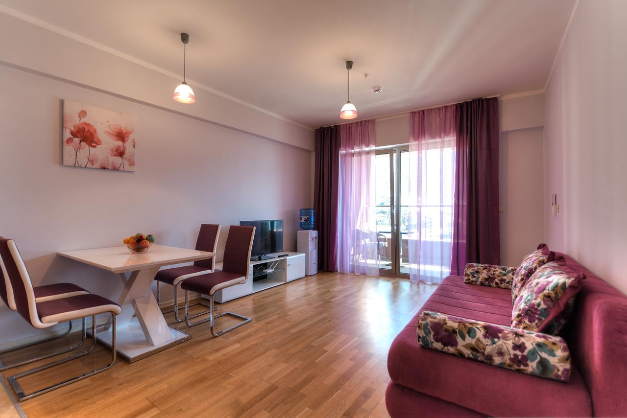 Apartments Harmonia Colours บุดวา ภายนอก รูปภาพ
