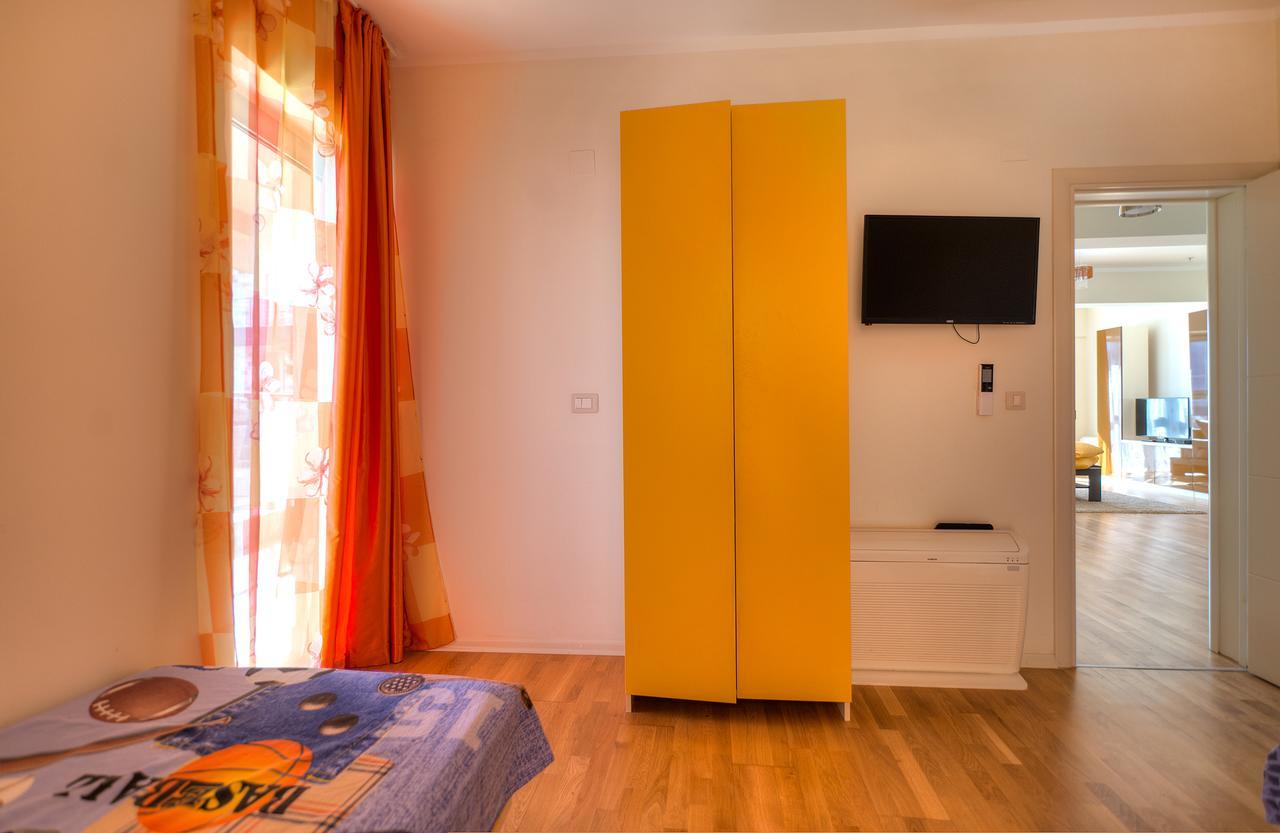 Apartments Harmonia Colours บุดวา ภายนอก รูปภาพ