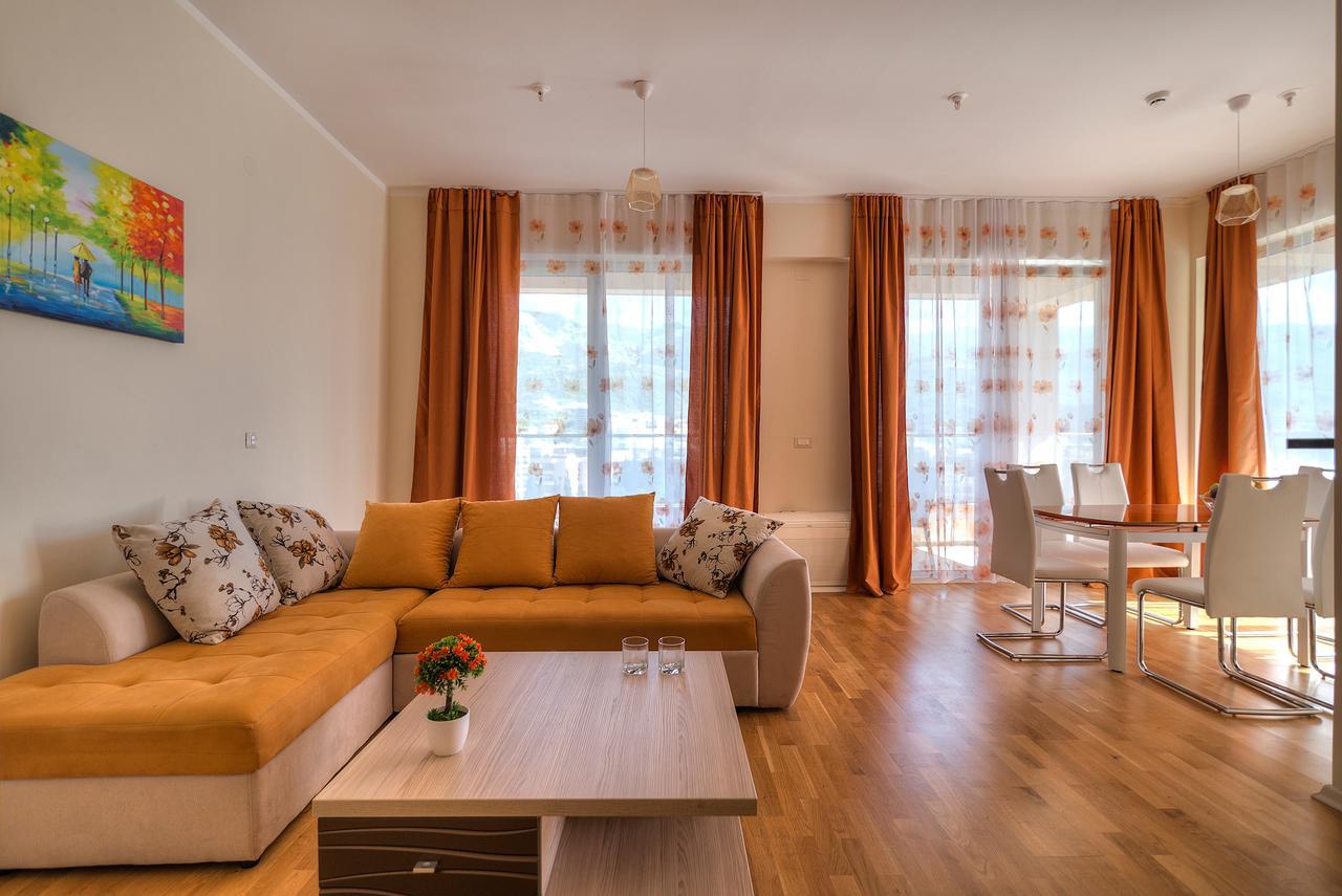 Apartments Harmonia Colours บุดวา ภายนอก รูปภาพ