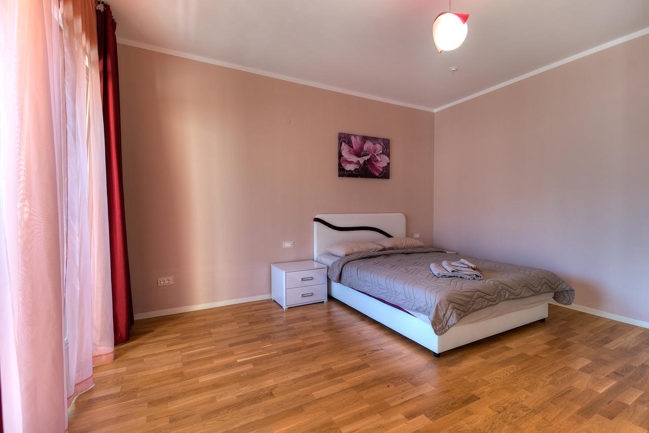 Apartments Harmonia Colours บุดวา ภายนอก รูปภาพ