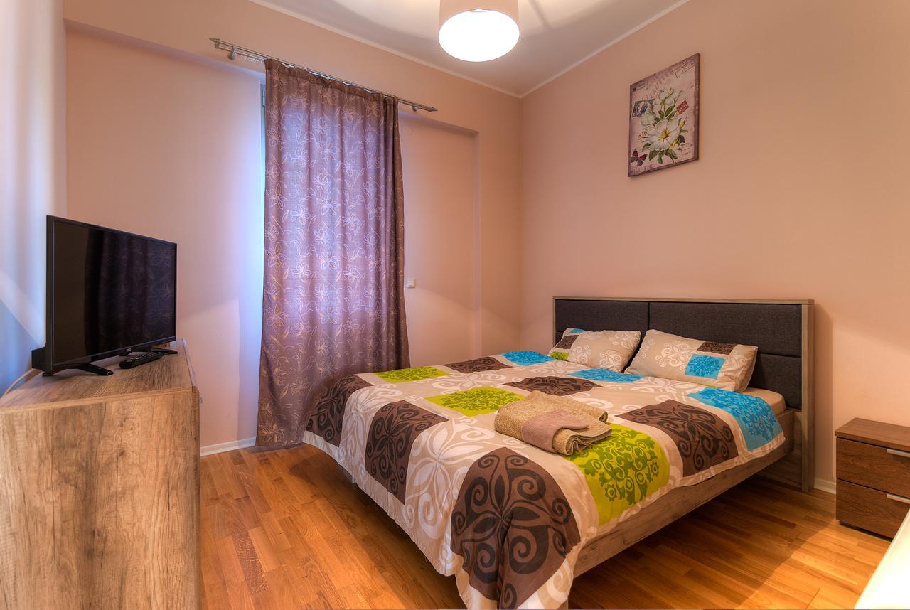 Apartments Harmonia Colours บุดวา ภายนอก รูปภาพ