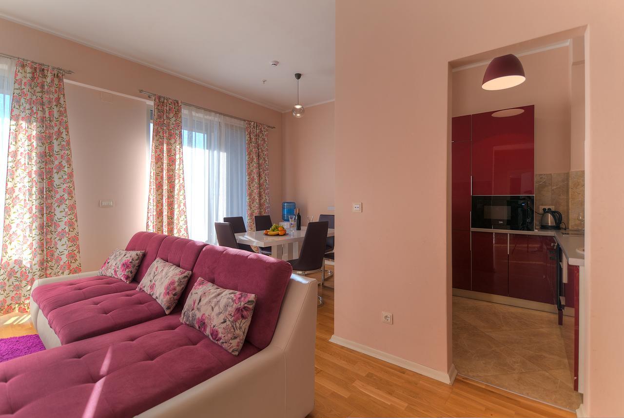 Apartments Harmonia Colours บุดวา ภายนอก รูปภาพ