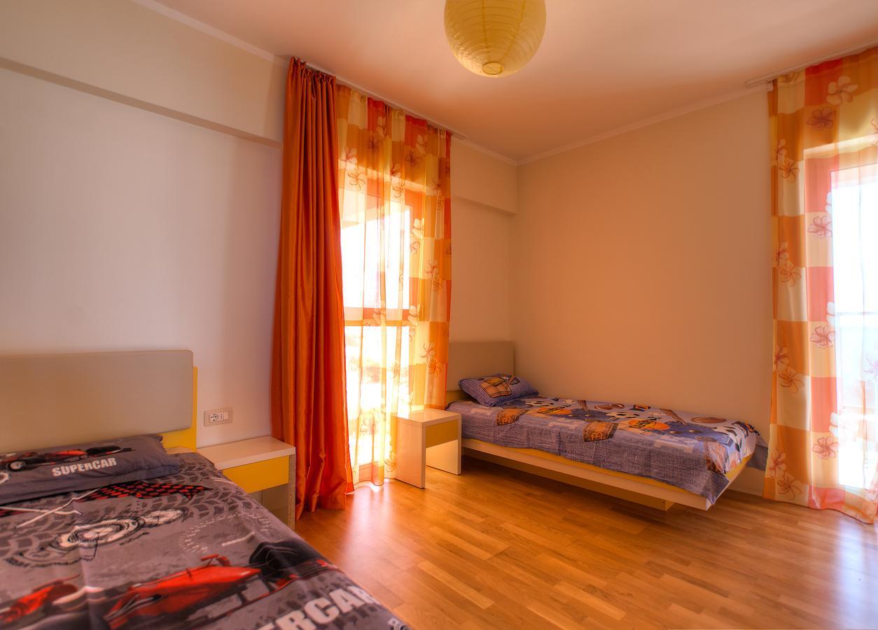 Apartments Harmonia Colours บุดวา ภายนอก รูปภาพ