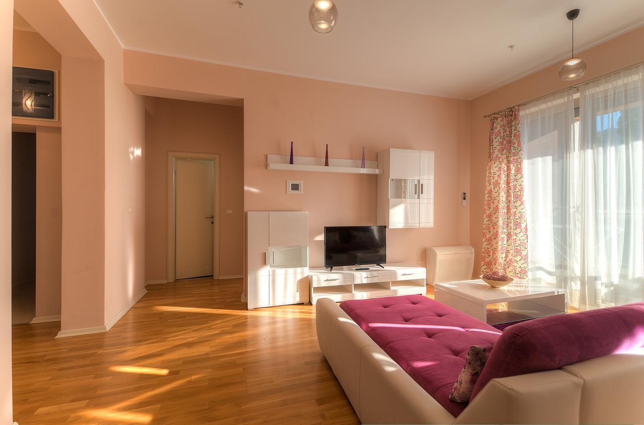 Apartments Harmonia Colours บุดวา ภายนอก รูปภาพ