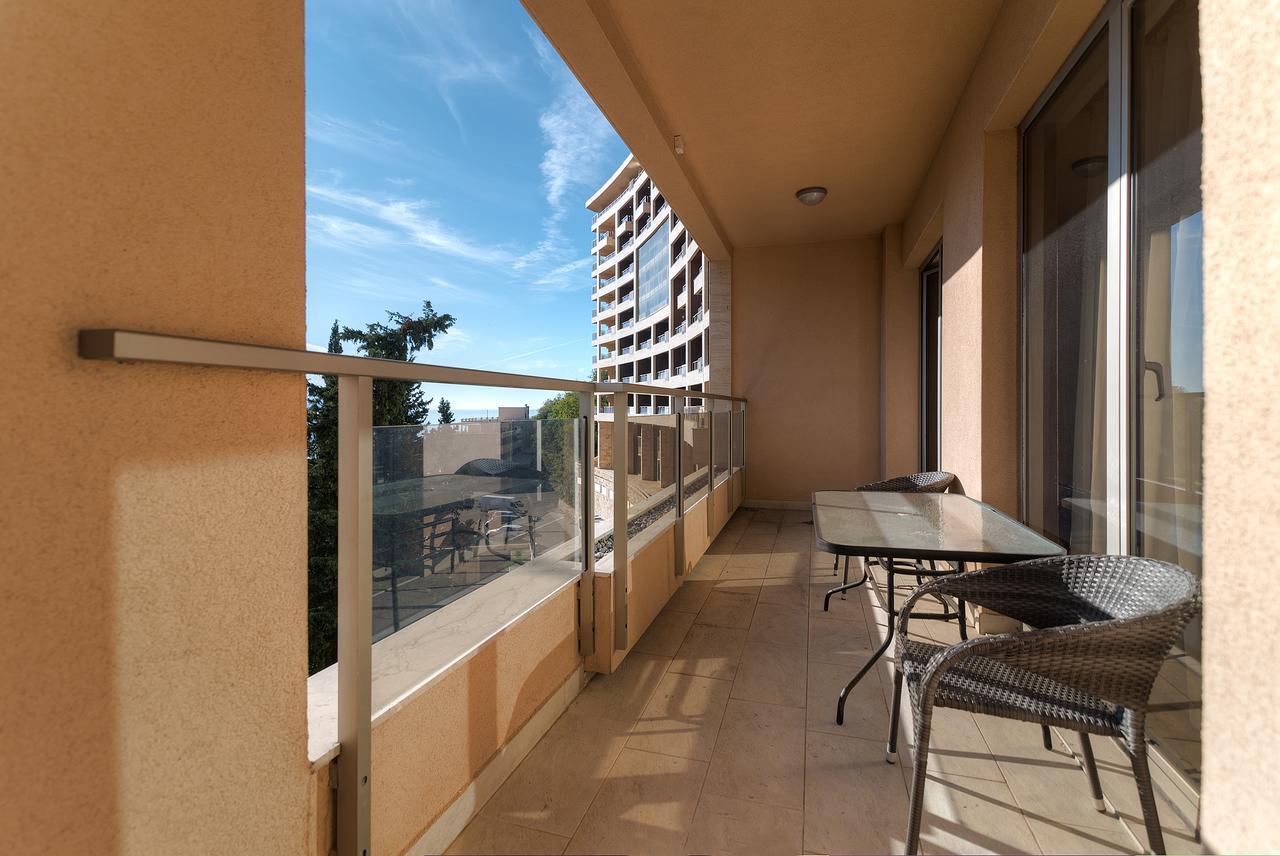 Apartments Harmonia Colours บุดวา ภายนอก รูปภาพ