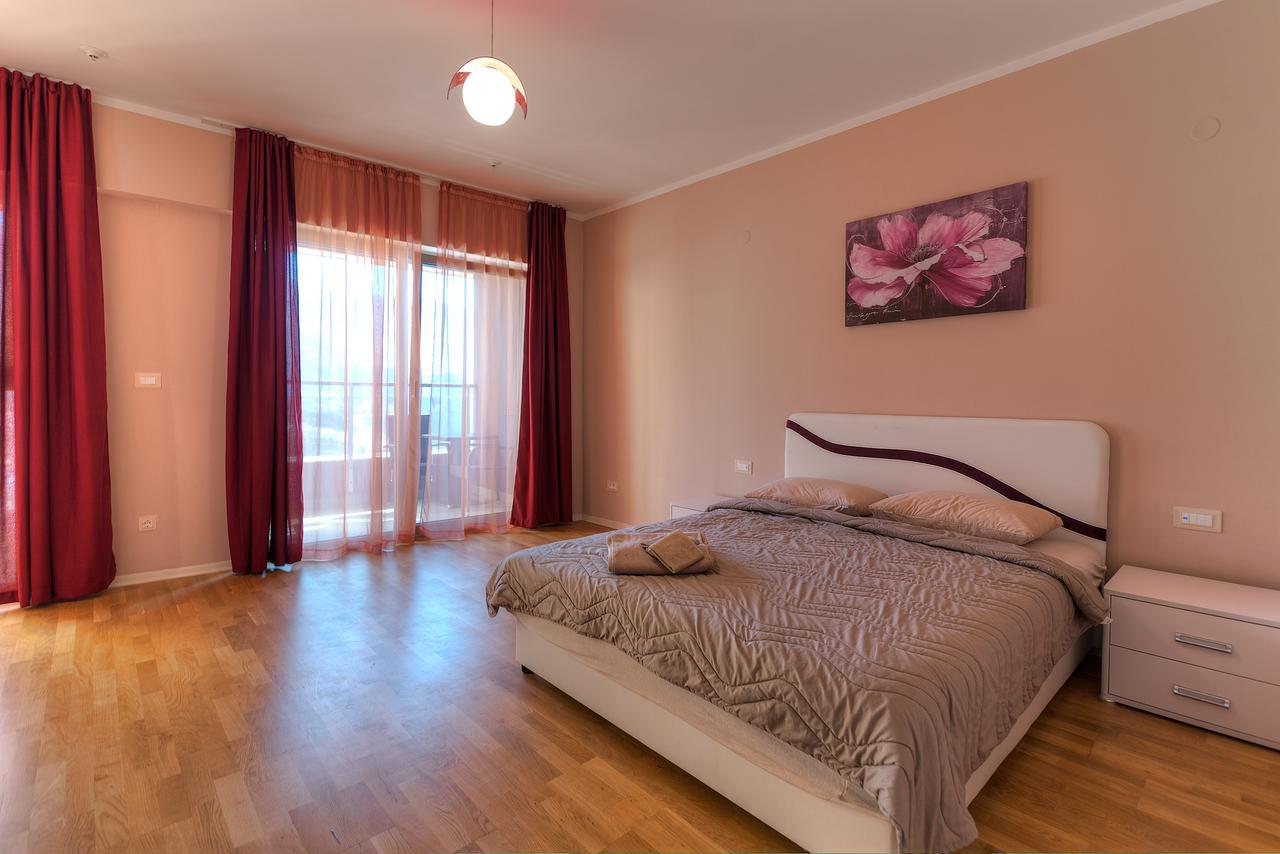 Apartments Harmonia Colours บุดวา ภายนอก รูปภาพ