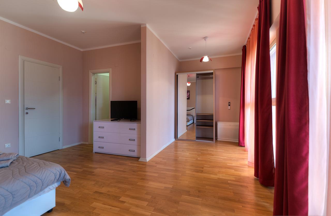 Apartments Harmonia Colours บุดวา ภายนอก รูปภาพ